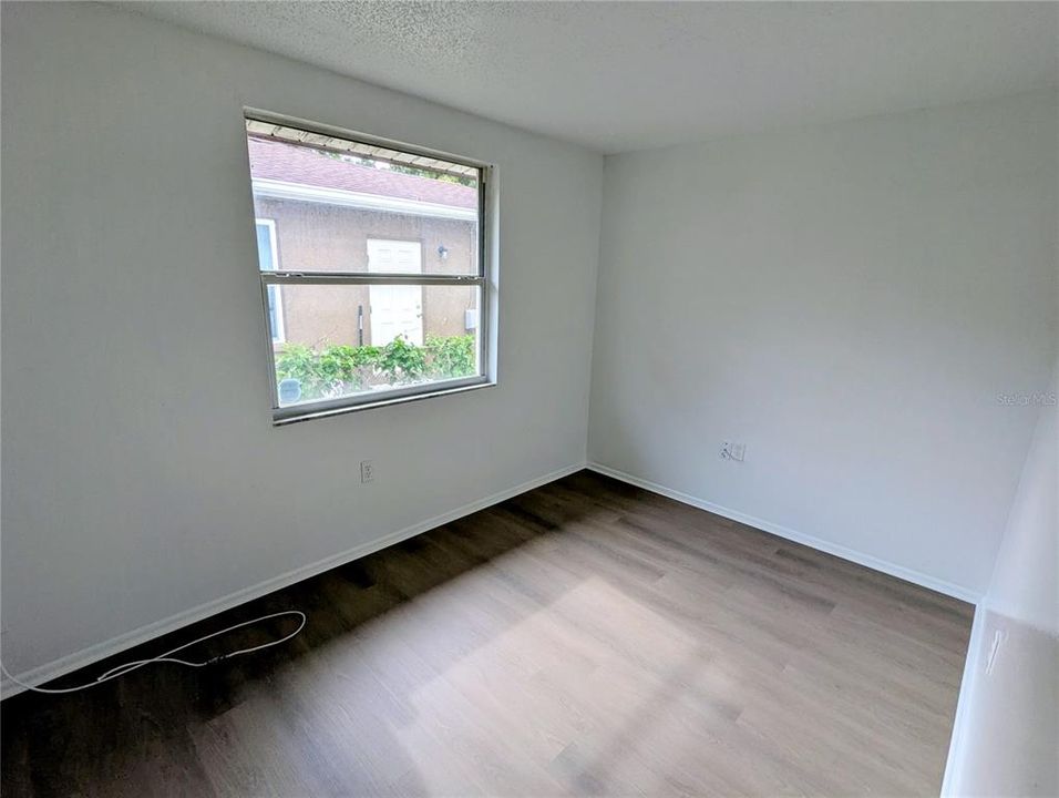 For Sale: $317,900 (3 beds, 1 baths, 1147 Square Feet)