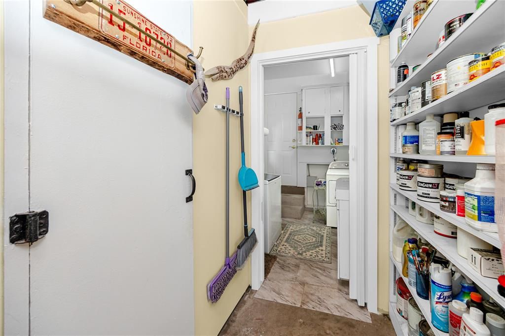 На продажу: $365,000 (2 спален, 2 ванн, 944 Квадратных фут)
