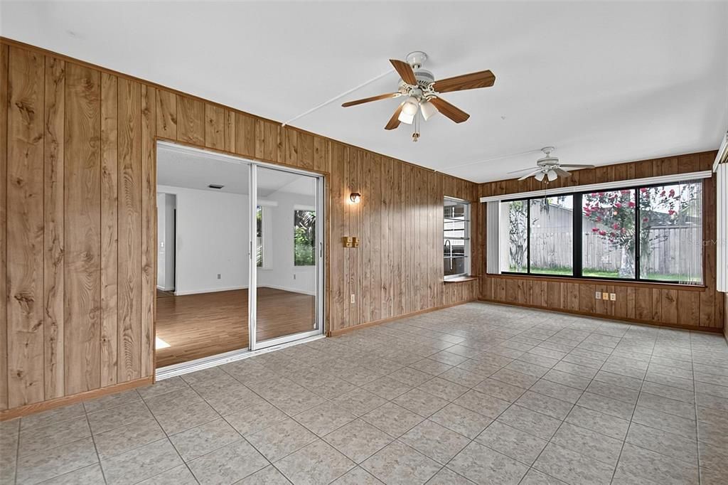 Active With Contract: $210,000 (3 beds, 2 baths, 1263 Square Feet)
