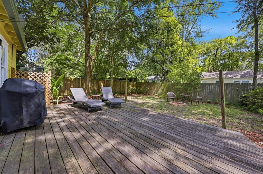 На продажу: $349,000 (2 спален, 1 ванн, 1032 Квадратных фут)