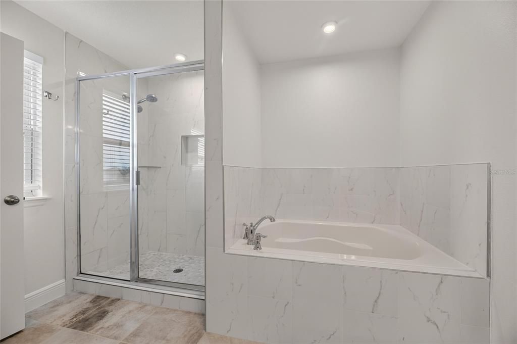 На продажу: $549,999 (5 спален, 3 ванн, 3092 Квадратных фут)