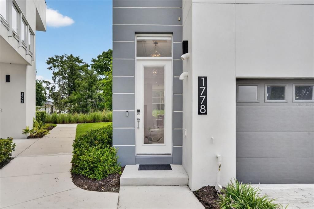 En Venta: $1,339,000 (3 camas, 3 baños, 2377 Pies cuadrados)