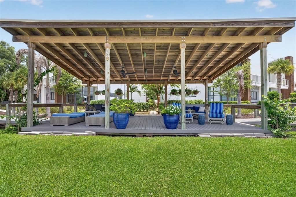 En Venta: $1,339,000 (3 camas, 3 baños, 2377 Pies cuadrados)