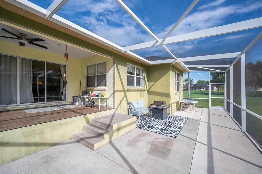 For Sale: $329,900 (4 beds, 2 baths, 1917 Square Feet)