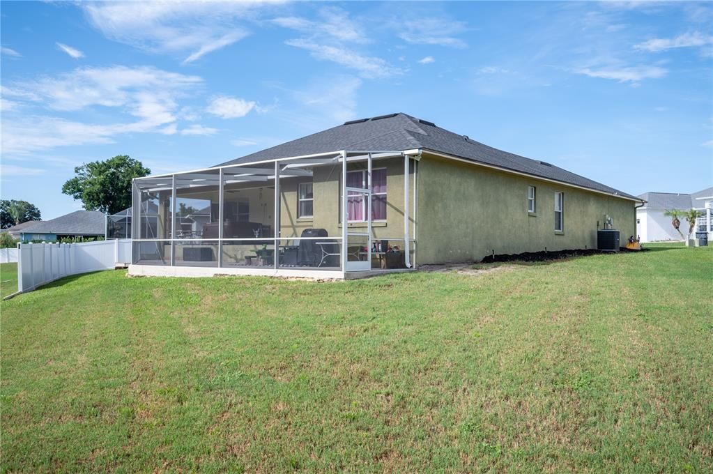 For Sale: $329,900 (4 beds, 2 baths, 1917 Square Feet)