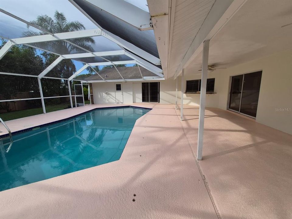 Activo con contrato: $539,000 (4 camas, 3 baños, 2656 Pies cuadrados)