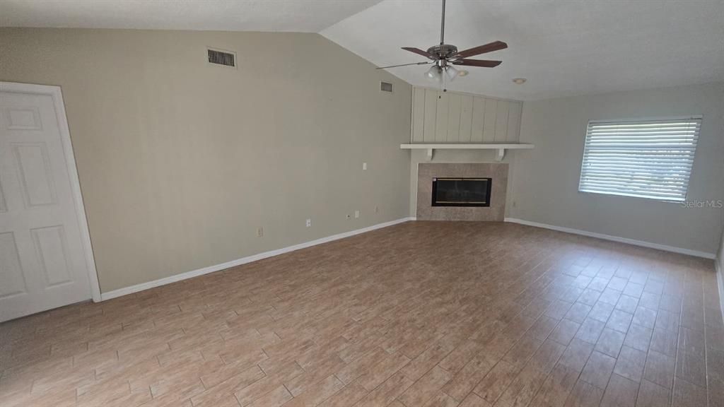 For Sale: $590,000 (4 beds, 3 baths, 2656 Square Feet)