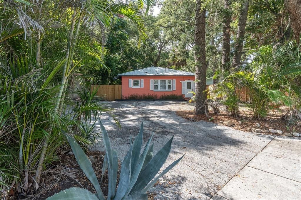 En Venta: $305,000 (2 camas, 1 baños, 780 Pies cuadrados)