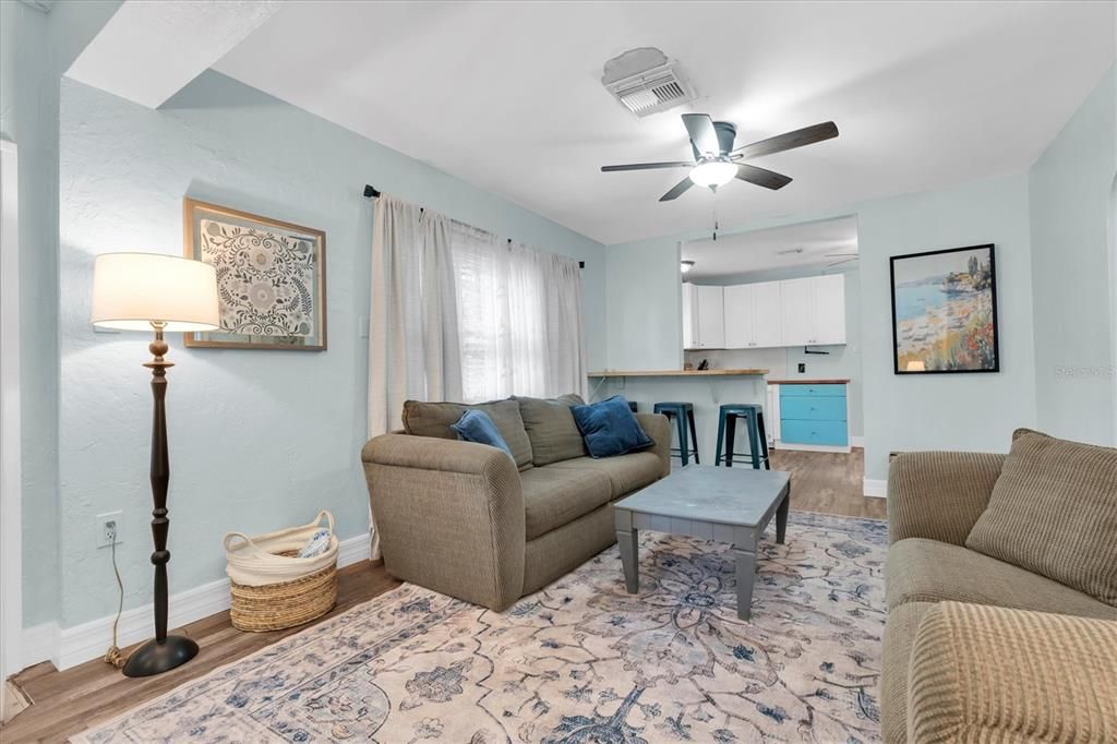 En Venta: $305,000 (2 camas, 1 baños, 780 Pies cuadrados)