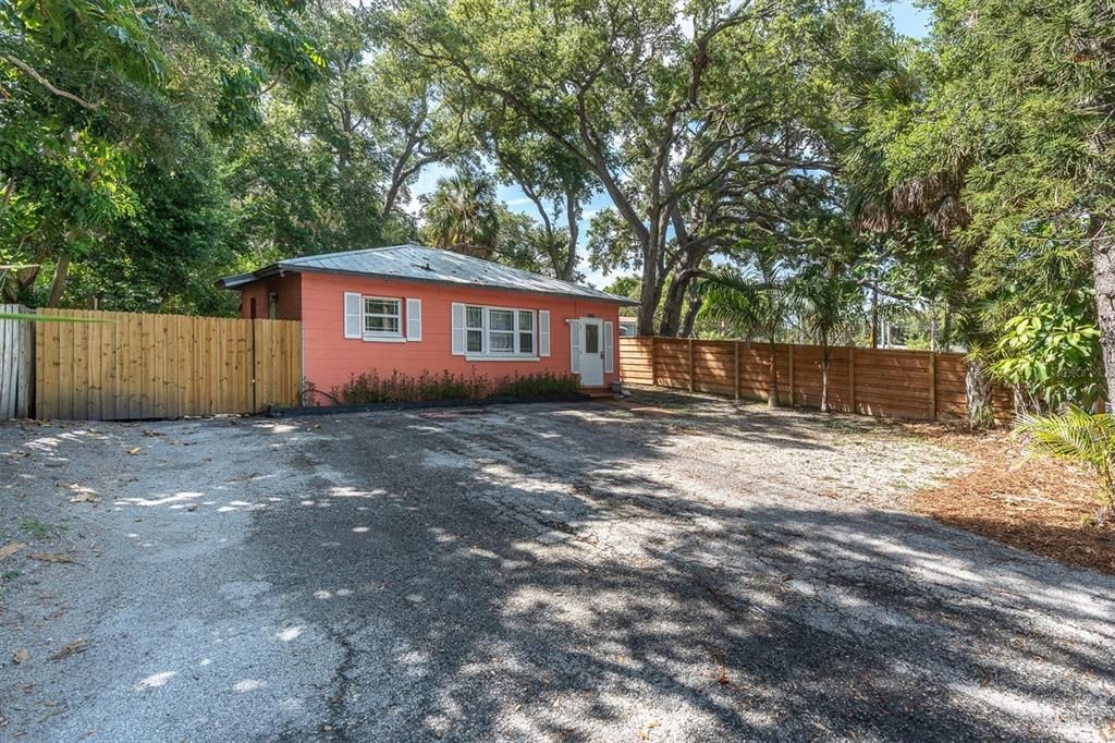 En Venta: $305,000 (2 camas, 1 baños, 780 Pies cuadrados)