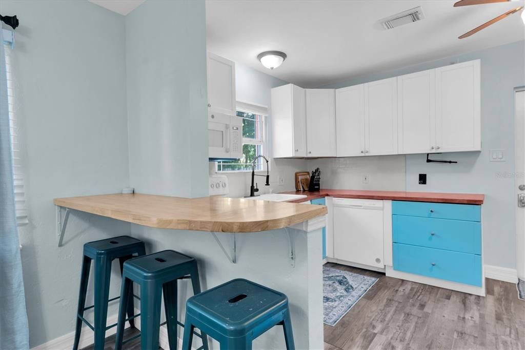 En Venta: $305,000 (2 camas, 1 baños, 780 Pies cuadrados)