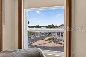 For Sale: $119,000 (2 beds, 1 baths, 999 Square Feet)