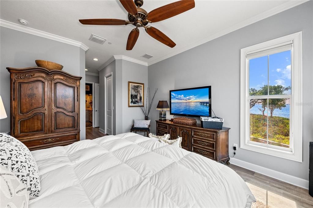 For Sale: $1,650,000 (4 beds, 3 baths, 2214 Square Feet)