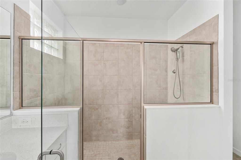 En Renta: $2,550 (4 camas, 2 baños, 1910 Pies cuadrados)