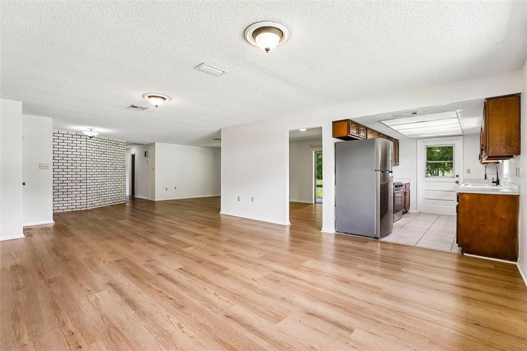 На продажу: $470,000 (3 спален, 2 ванн, 1745 Квадратных фут)