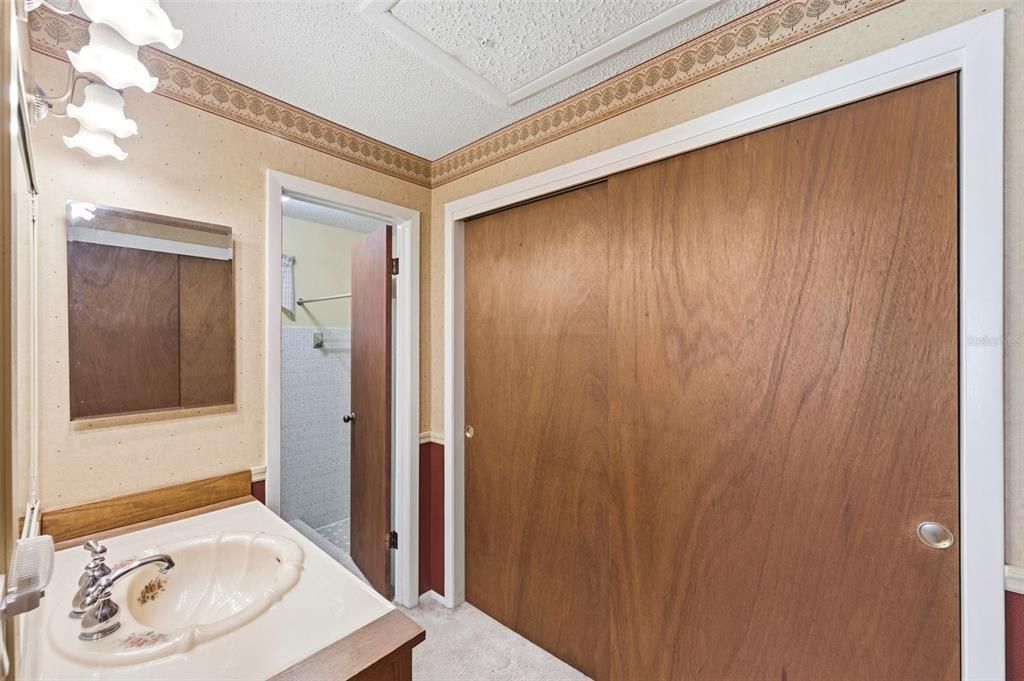 На продажу: $425,000 (3 спален, 2 ванн, 1424 Квадратных фут)