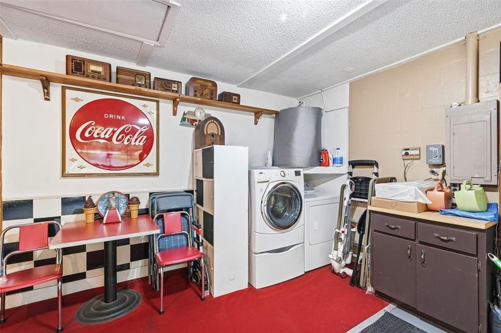 На продажу: $425,000 (3 спален, 2 ванн, 1424 Квадратных фут)