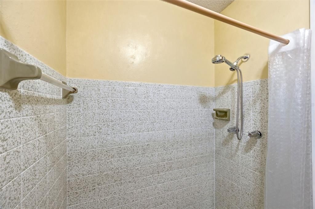 На продажу: $425,000 (3 спален, 2 ванн, 1424 Квадратных фут)