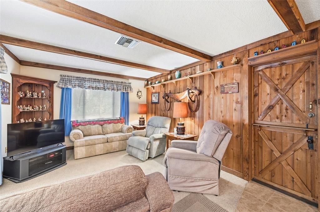 На продажу: $425,000 (3 спален, 2 ванн, 1424 Квадратных фут)