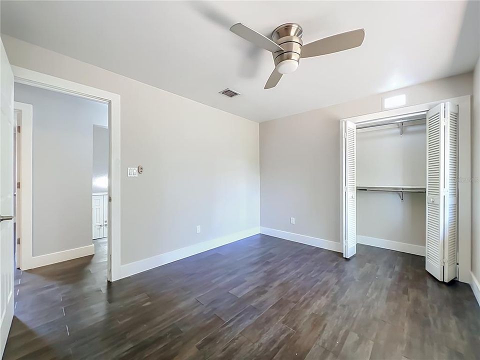 En Venta: $540,000 (4 camas, 2 baños, 2237 Pies cuadrados)