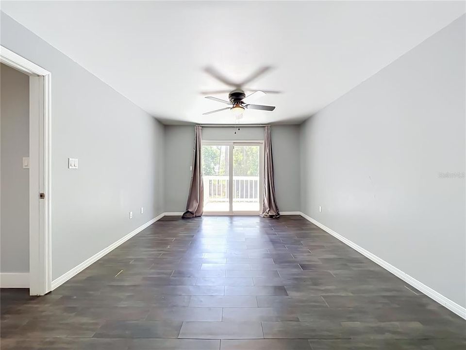En Venta: $540,000 (4 camas, 2 baños, 2237 Pies cuadrados)