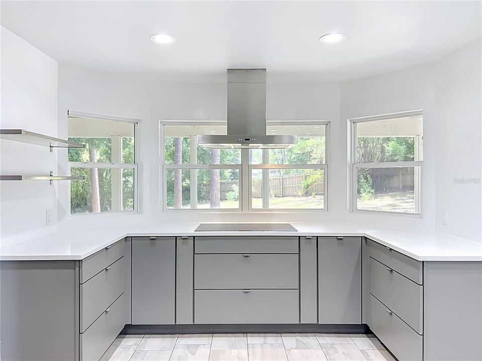 En Venta: $540,000 (4 camas, 2 baños, 2237 Pies cuadrados)