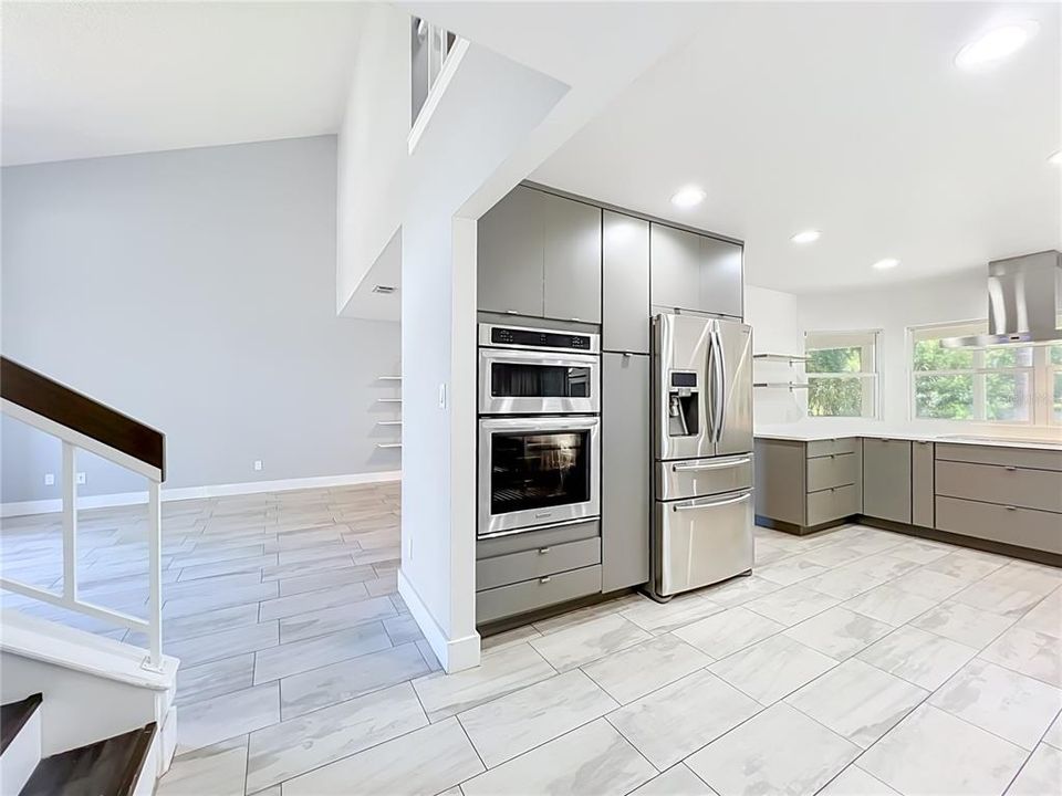 En Venta: $540,000 (4 camas, 2 baños, 2237 Pies cuadrados)