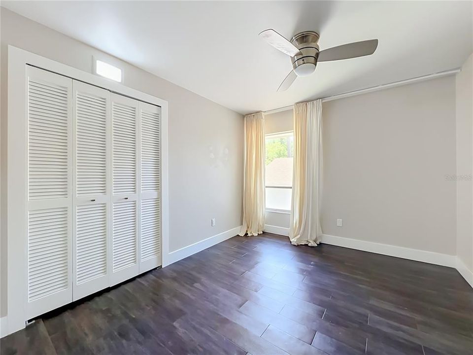En Venta: $540,000 (4 camas, 2 baños, 2237 Pies cuadrados)