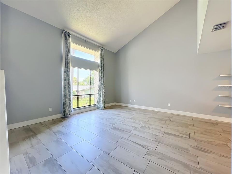 En Venta: $540,000 (4 camas, 2 baños, 2237 Pies cuadrados)