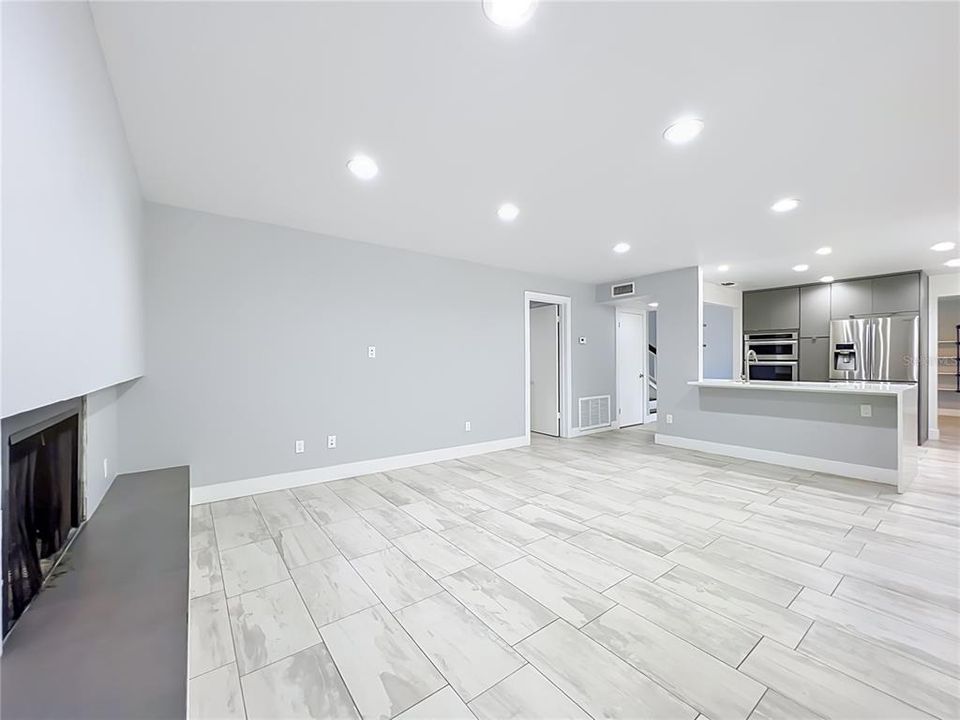 En Venta: $540,000 (4 camas, 2 baños, 2237 Pies cuadrados)