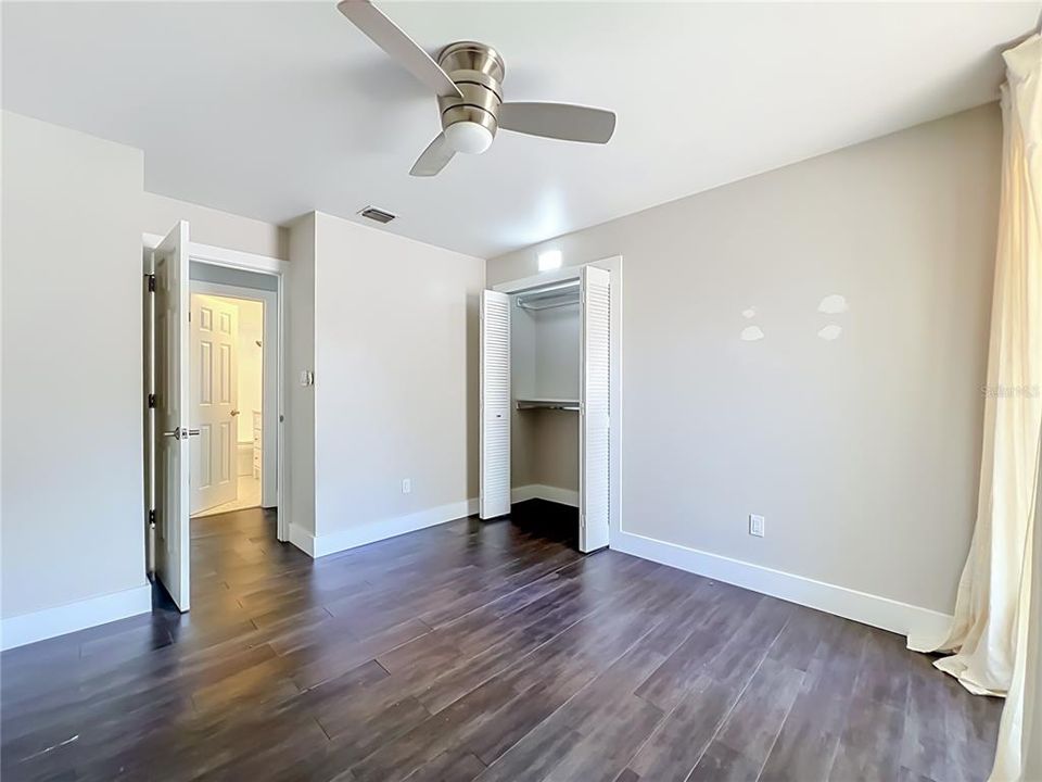 En Venta: $540,000 (4 camas, 2 baños, 2237 Pies cuadrados)