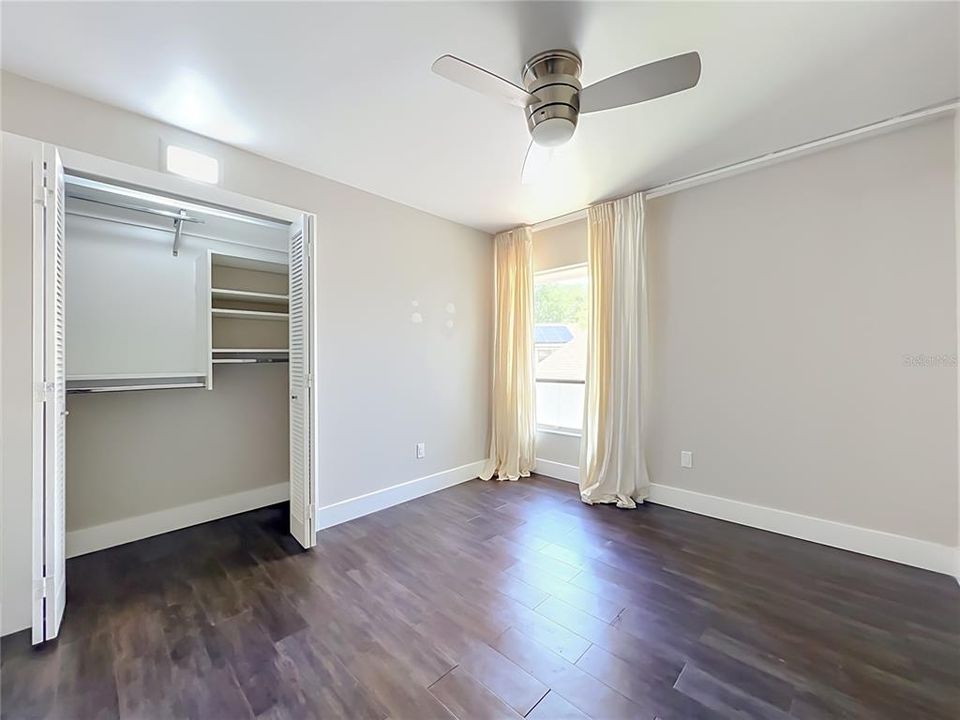 En Venta: $540,000 (4 camas, 2 baños, 2237 Pies cuadrados)
