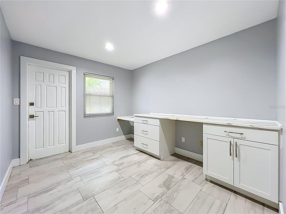 En Venta: $540,000 (4 camas, 2 baños, 2237 Pies cuadrados)