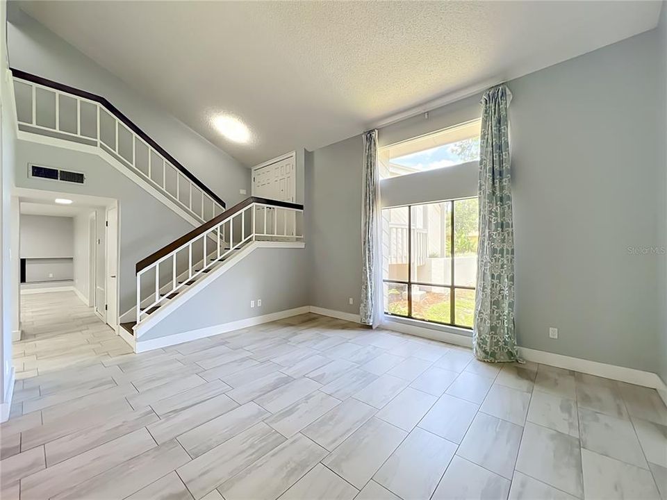 En Venta: $540,000 (4 camas, 2 baños, 2237 Pies cuadrados)