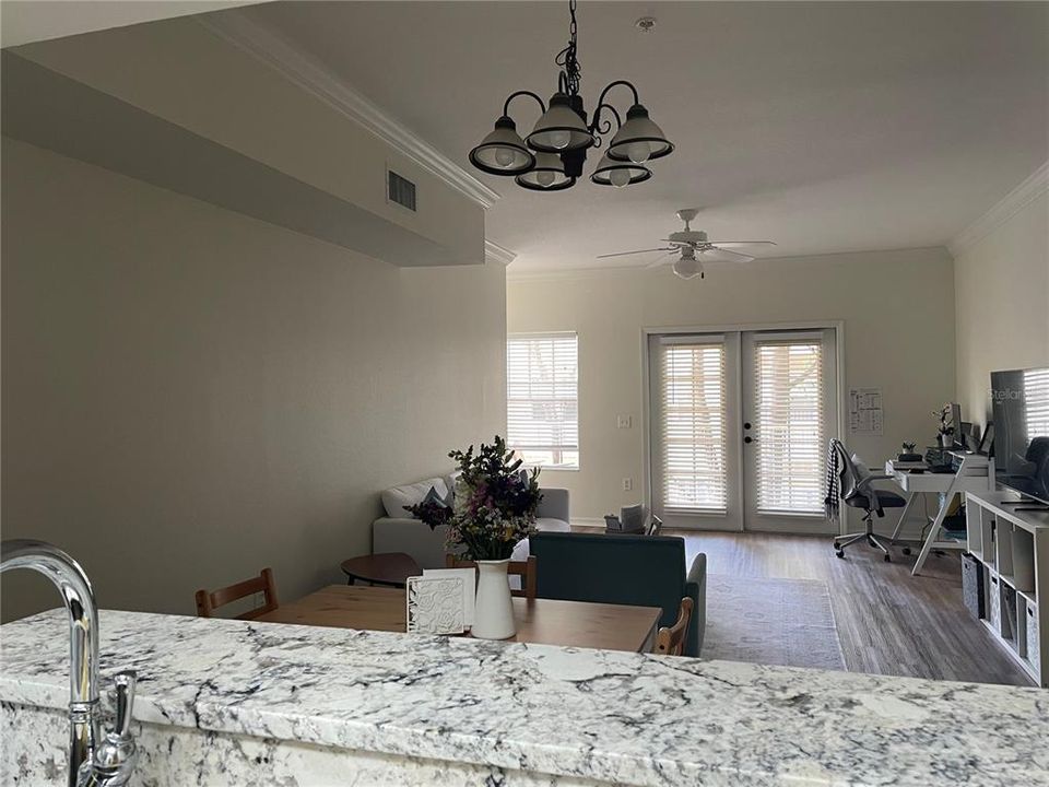 For Rent: $1,700 (1 beds, 1 baths, 838 Square Feet)