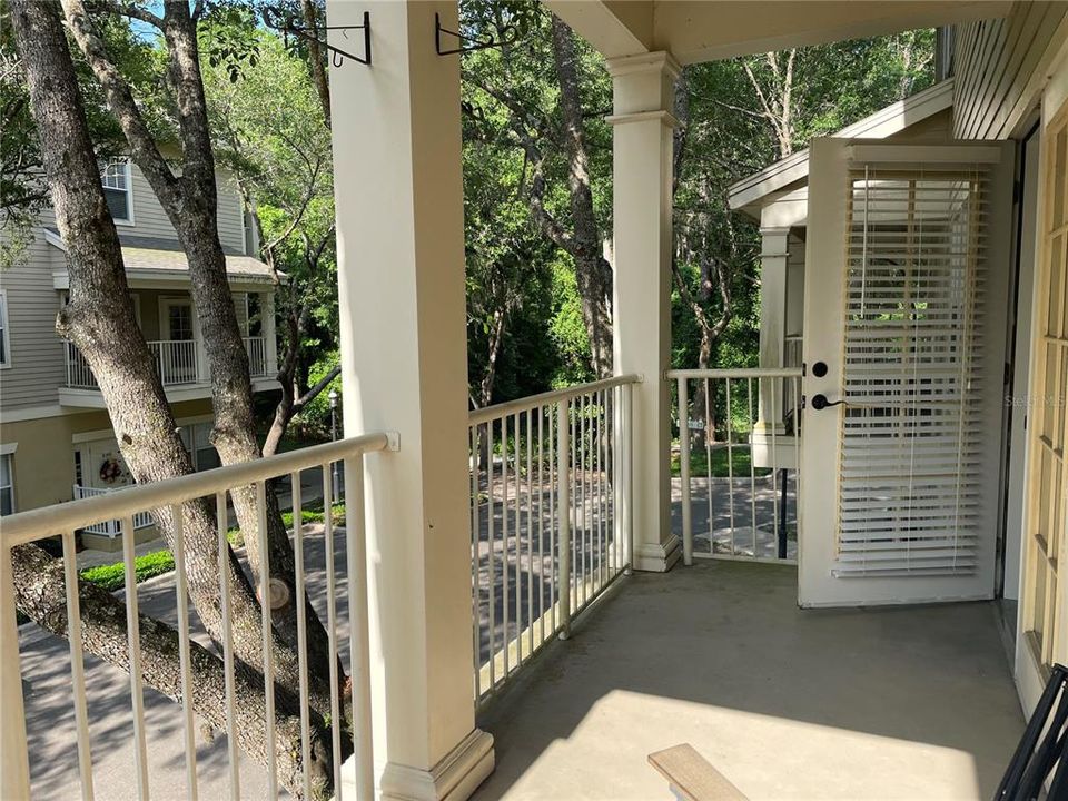 For Rent: $1,700 (1 beds, 1 baths, 838 Square Feet)