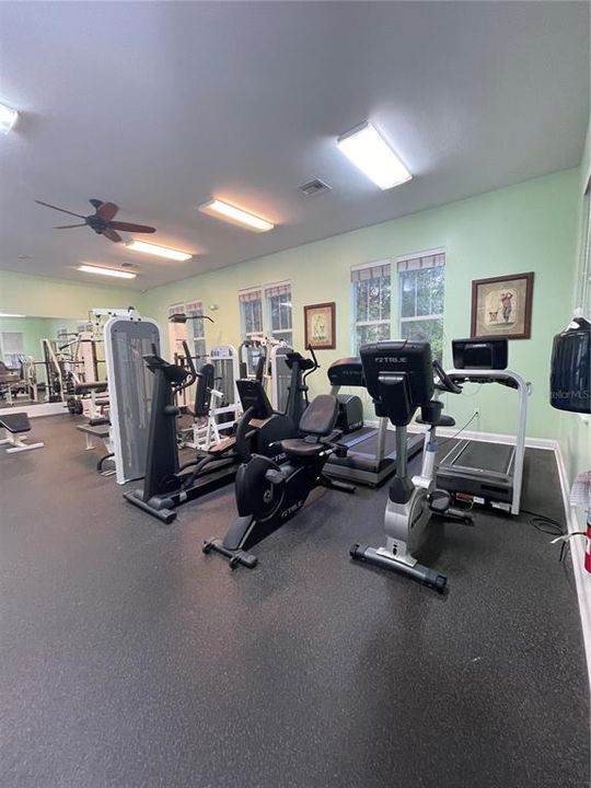 For Rent: $1,700 (1 beds, 1 baths, 838 Square Feet)