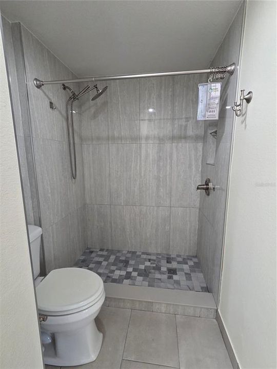 For Rent: $1,700 (1 beds, 1 baths, 838 Square Feet)