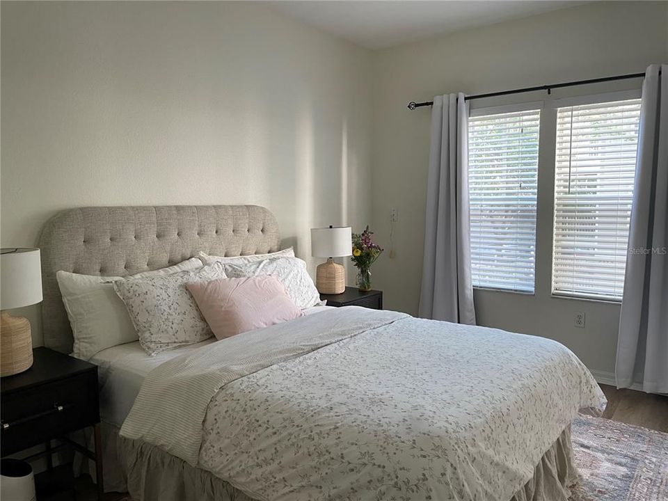 For Rent: $1,700 (1 beds, 1 baths, 838 Square Feet)