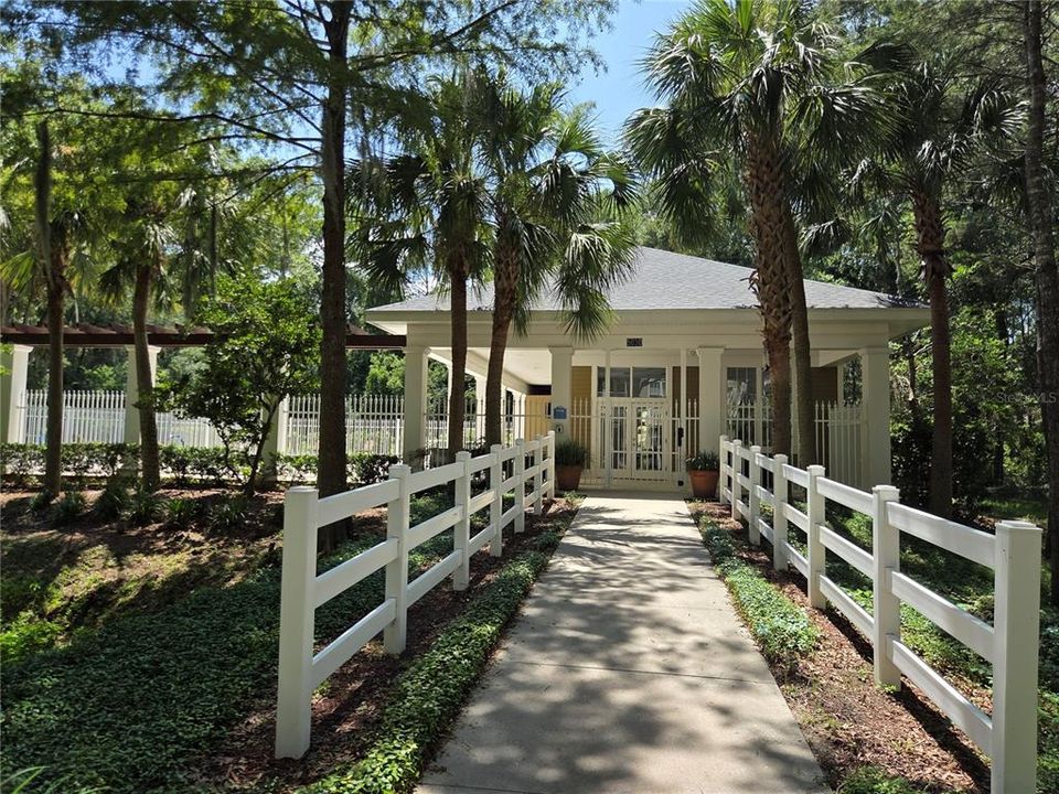 For Rent: $1,700 (1 beds, 1 baths, 838 Square Feet)