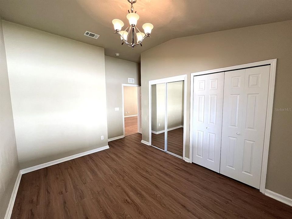 For Rent: $1,900 (4 beds, 3 baths, 1927 Square Feet)