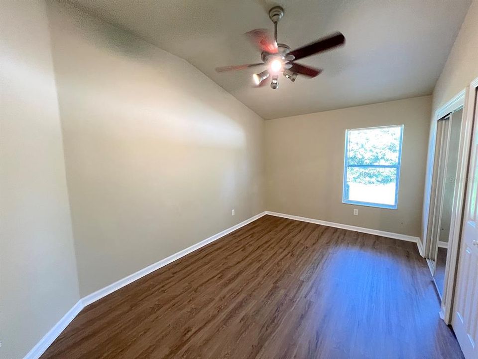 For Rent: $1,900 (4 beds, 3 baths, 1927 Square Feet)