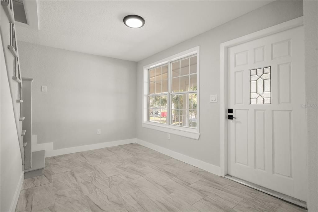 For Sale: $445,000 (3 beds, 3 baths, 2144 Square Feet)