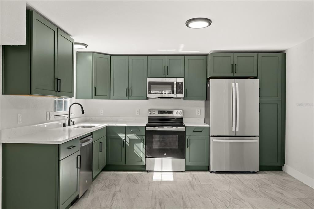 For Sale: $445,000 (3 beds, 3 baths, 2144 Square Feet)