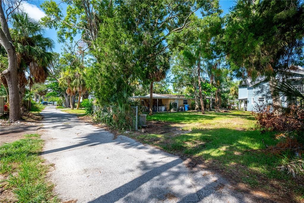 For Sale: $445,000 (3 beds, 3 baths, 2144 Square Feet)