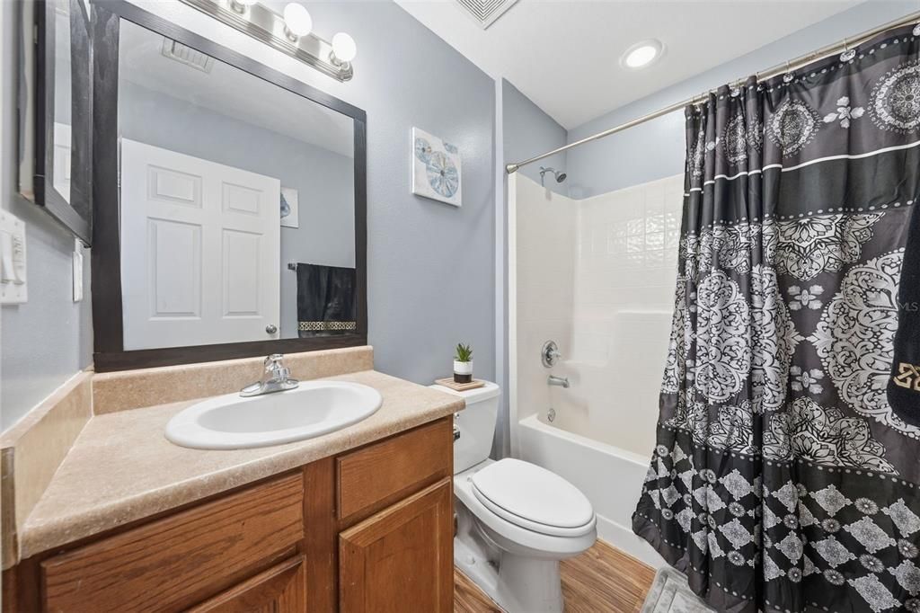 For Sale: $214,900 (3 beds, 2 baths, 1343 Square Feet)