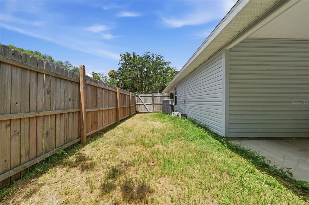 For Sale: $214,900 (3 beds, 2 baths, 1343 Square Feet)