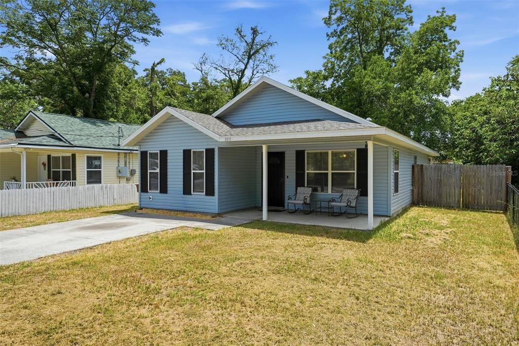 For Sale: $214,900 (3 beds, 2 baths, 1343 Square Feet)