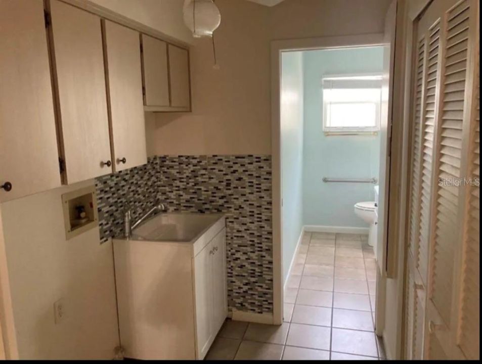 For Sale: $325,000 (2 beds, 2 baths, 2280 Square Feet)