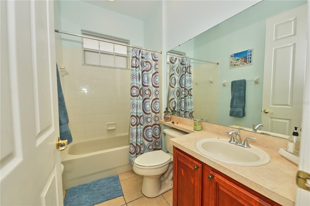 En Venta: $635,000 (5 camas, 4 baños, 2833 Pies cuadrados)